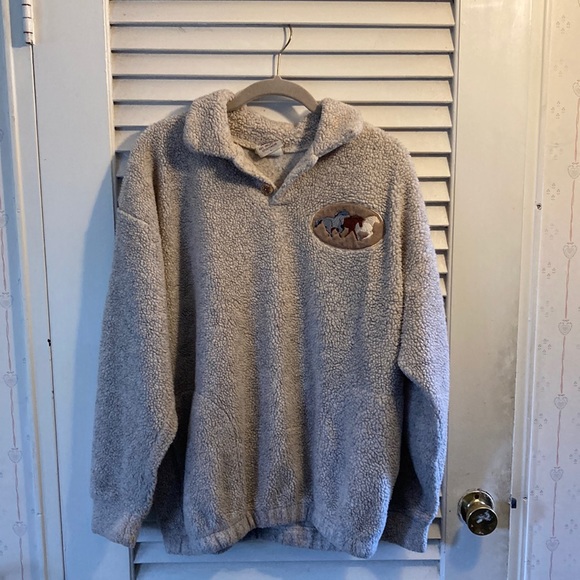 Art unlimited sportswear - L cream sweater with pockets and a horse patch - Picture 1 of 9